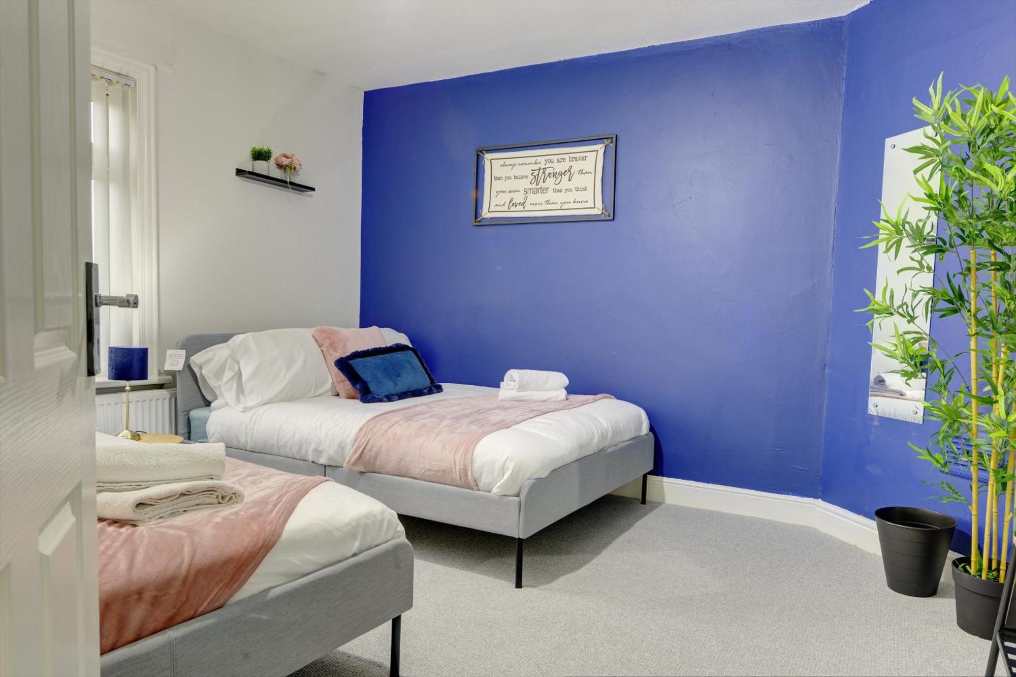 Stunning And Lovely 3 Bed House - Catch 22 Coventry Exteriér fotografie