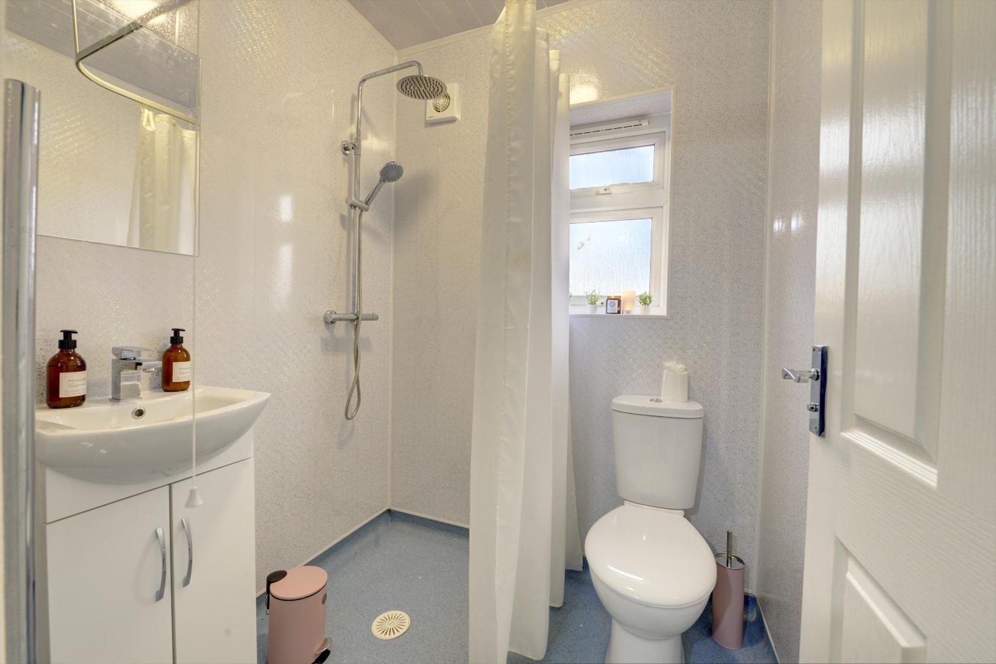 Stunning And Lovely 3 Bed House - Catch 22 Coventry Exteriér fotografie