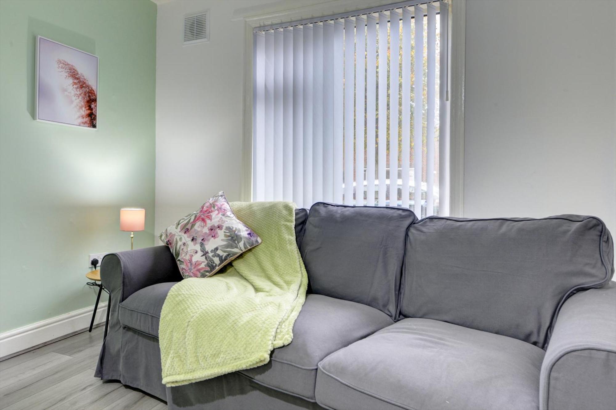 Stunning And Lovely 3 Bed House - Catch 22 Coventry Exteriér fotografie